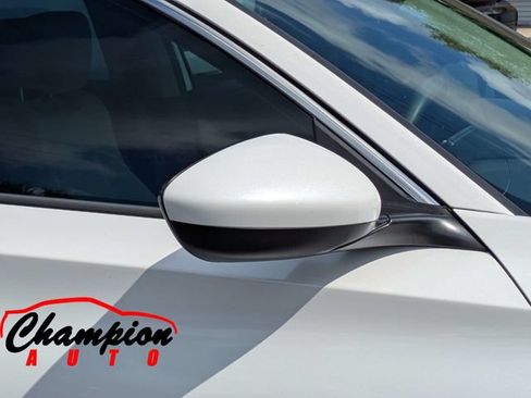Used 2018 Honda Accord LX image 14