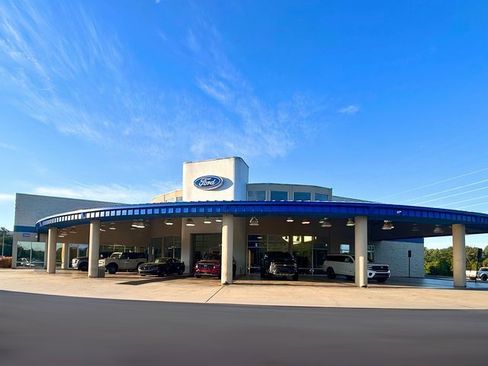 Used 2020 Ford F150 Platinum w/ Technology Package image 3