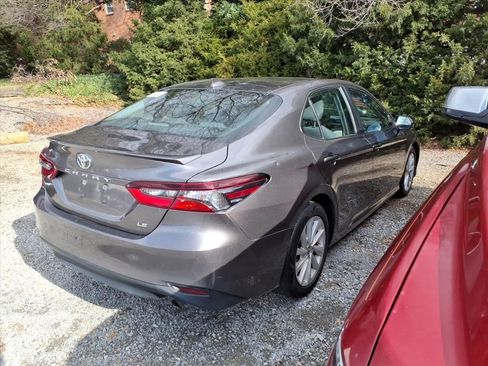 Used 2024 Toyota Camry LE image 5