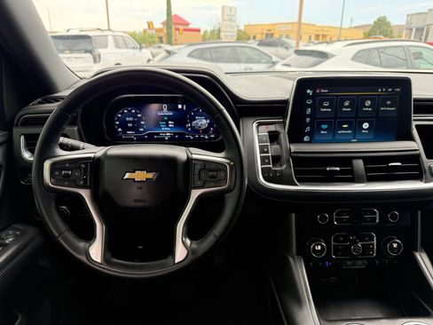 Used 2023 Chevrolet Tahoe Premier w/ Premium Package AWD/4WD image 19
