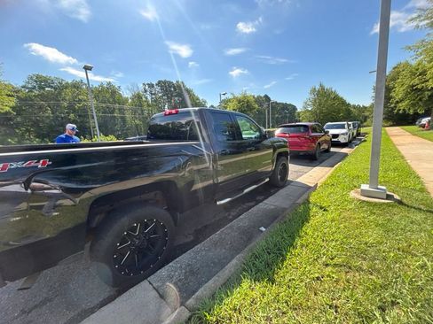 Used 2017 Chevrolet Silverado 1500 LT w/ All Star Edition AWD/4WD image 10