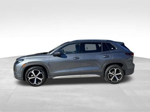 New 2026 Volkswagen Tiguan SE FWD image 2