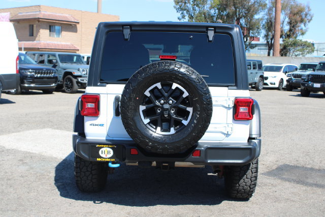 Used 2024 Jeep Wrangler Unlimited Rubicon 4xe AWD/4WD image 4