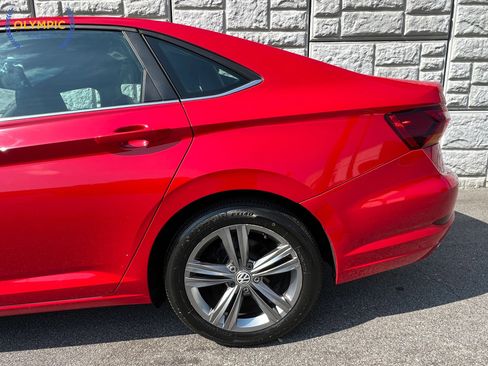 Used 2019 Volkswagen Jetta R-Line FWD image 10