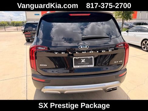 Used 2020 Kia Telluride SX w/ SX Prestige Package AWD/4WD image 3