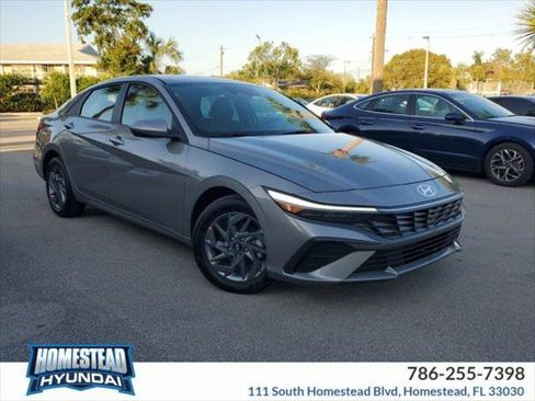 New 2024 Hyundai Elantra Blue image 1