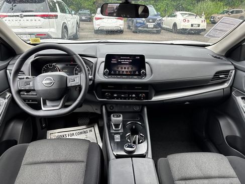 Certified 2026 Nissan Rogue SV AWD/4WD image 16