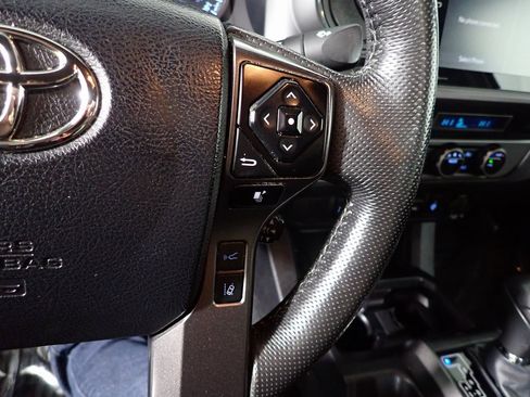 Used 2023 Toyota Tacoma TRD Off-Road image 25