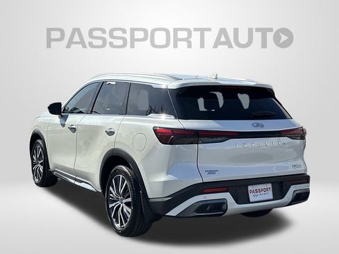 Used 2023 INFINITI QX60 Sensory image 2