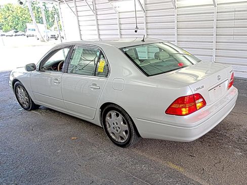 Used 2003 Lexus LS 430 RWD image 4