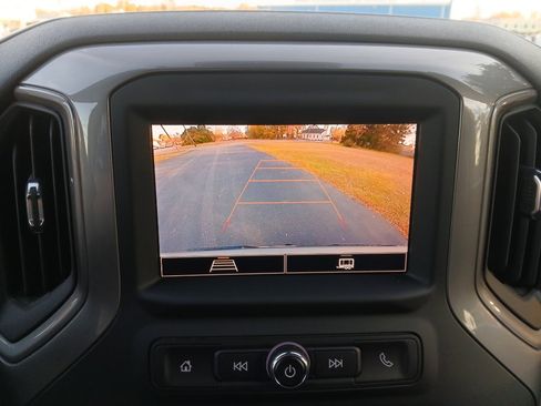 Used 2022 Chevrolet Silverado 1500 Custom image 41