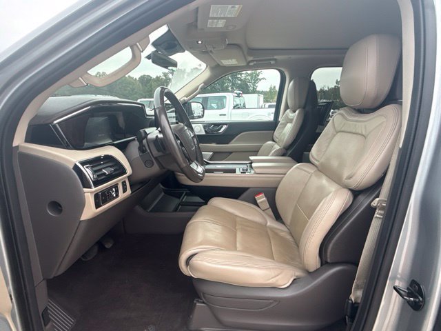 Used 2023 Lincoln Navigator L Reserve AWD/4WD image 28
