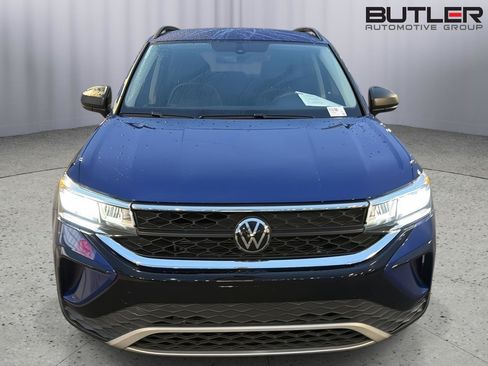 Used 2023 Volkswagen Taos S FWD image 9