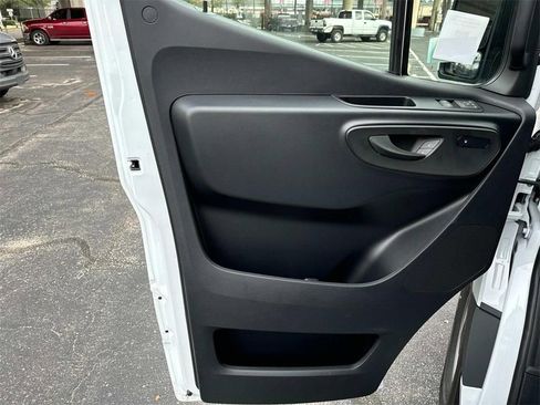 Used 2025 Mercedes-Benz Sprinter 2500 image 19