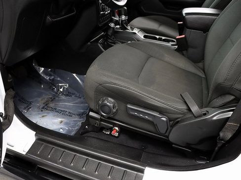 Used 2021 Jeep Wrangler Willys image 22