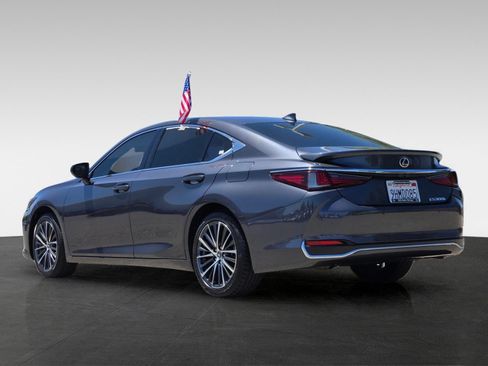 Used 2024 Lexus ES 300h w/ Premium Package FWD image 7