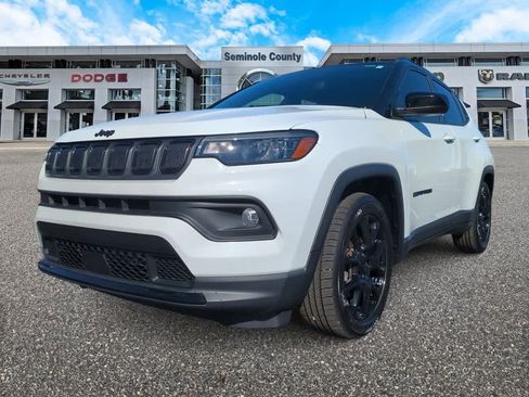 Certified 2022 Jeep Compass Altitude w/ Sun and Sound Group image 4