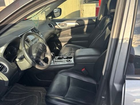 Used 2019 Nissan Pathfinder SL AWD/4WD image 10