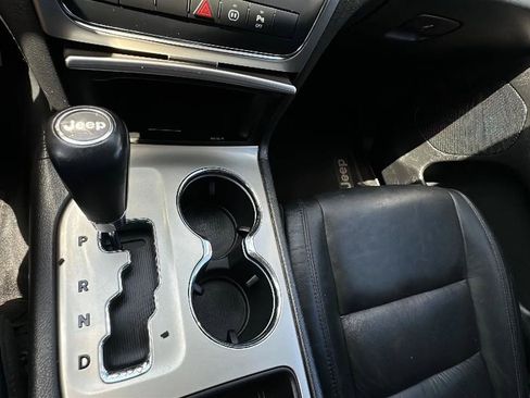 Used 2012 Jeep Grand Cherokee Laredo AWD/4WD image 39