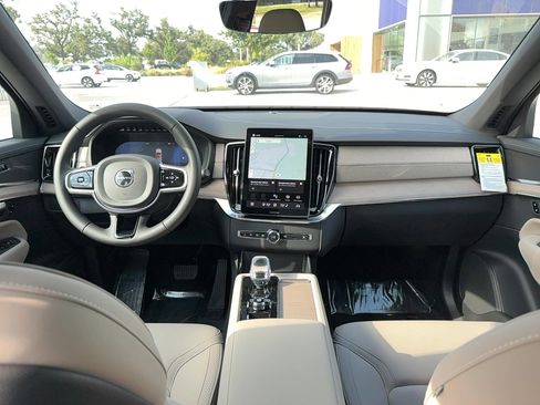 Used 2026 Volvo XC90 B6 Core w/ Protection Package Premier AWD/4WD image 18