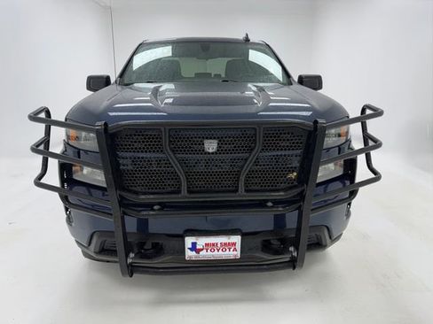 Used 2021 Chevrolet Silverado 1500 Custom RWD image 3