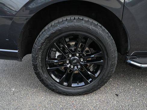 Used 2022 Ford Expedition Max XLT image 14