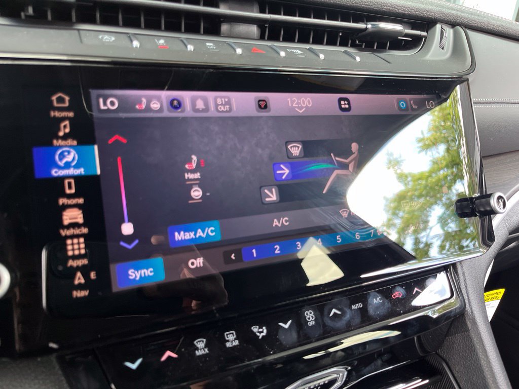 New 2026 Jeep Grand Cherokee Altitude AWD/4WD image 31