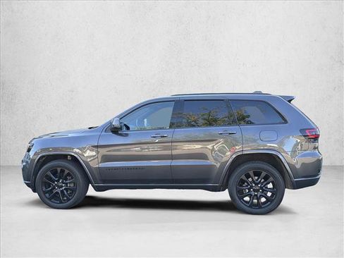 Used 2021 Jeep Grand Cherokee Laredo X AWD/4WD image 8