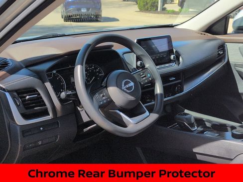 Certified 2023 Nissan Rogue SV image 15