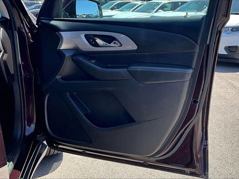 Used 2018 Chevrolet Traverse LT FWD image 23