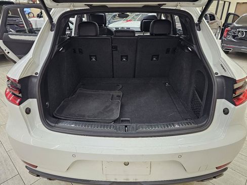 Used 2017 Porsche Macan Turbo AWD/4WD image 13