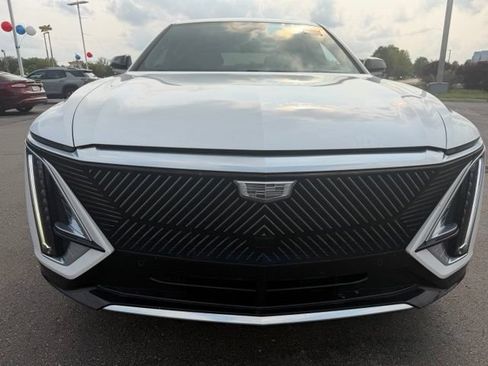 Used 2024 Cadillac Lyriq Tech w/ LPO, Floor Liner Package AWD/4WD image 3