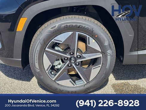 New 2025 Hyundai Tucson SEL image 3