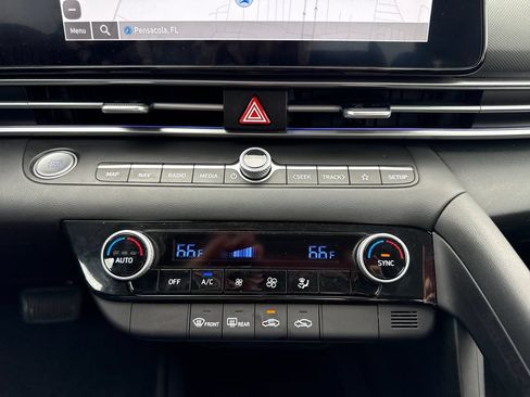 Certified 2024 Hyundai Elantra SEL FWD image 29