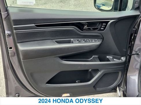 Certified 2024 Honda Odyssey Elite image 12