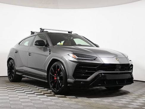 Used 2021 Lamborghini Urus AWD/4WD image 9