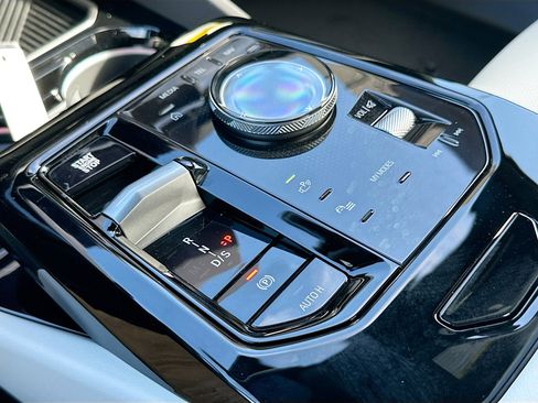 New 2026 BMW 530i w/ M Sport Package RWD image 14