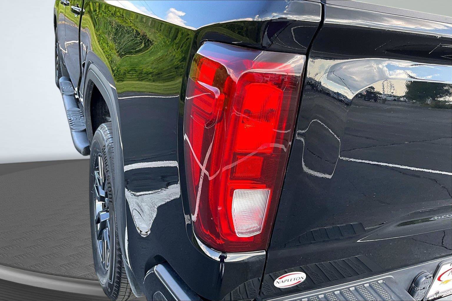 Used 2023 GMC Sierra 1500 Elevation AWD/4WD image 31