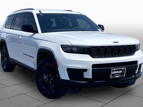 Used 2023 Jeep Grand Cherokee L Laredo AWD/4WD image 3