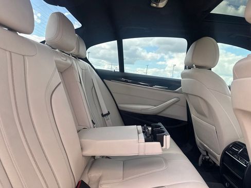 Used 2018 BMW 530i RWD image 23