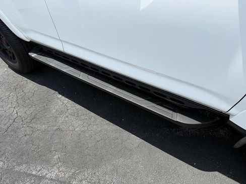 Used 2018 Toyota 4Runner TRD Off-Road Premium AWD/4WD image 38