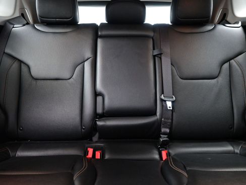 Used 2022 Jeep Compass Latitude image 16