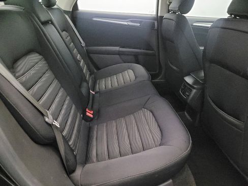 Used 2016 Ford Fusion SE image 19