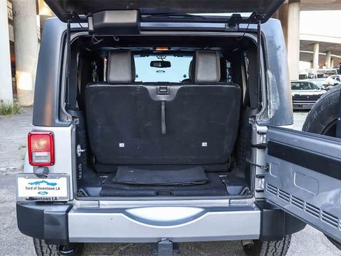 Used 2016 Jeep Wrangler Sahara w/ Connectivity Group image 26