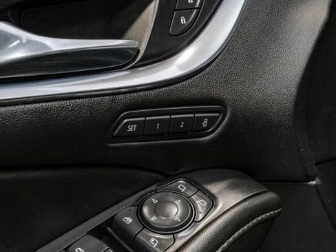 Used 2022 Buick Enclave Avenir w/ Trailering Package, 5000 lbs. FWD image 57