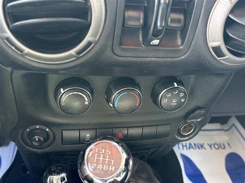 Used 2016 Jeep Wrangler Unlimited Sport w/ Dual Top Group AWD/4WD image 18