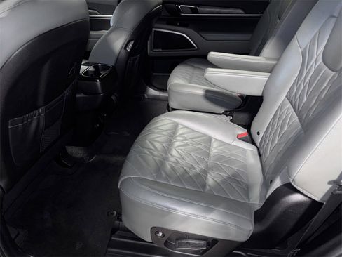 Used 2023 Kia Telluride EX X-Line image 12