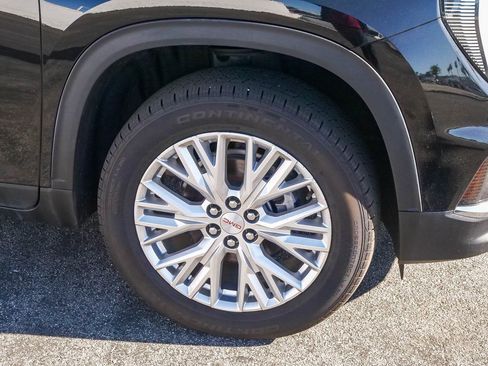 Used 2024 GMC Acadia Elevation image 5