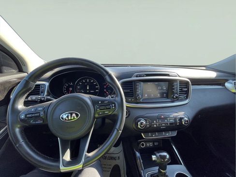 Used 2018 Kia Sorento EX AWD/4WD image 25