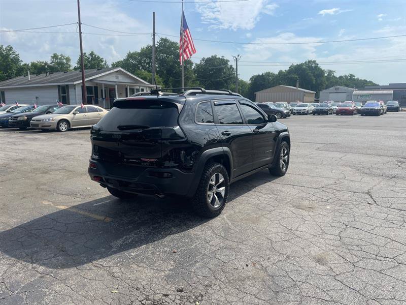 Used 2017 Jeep Cherokee Trailhawk w/ Comfort & Convenience Group AWD/4WD image 5